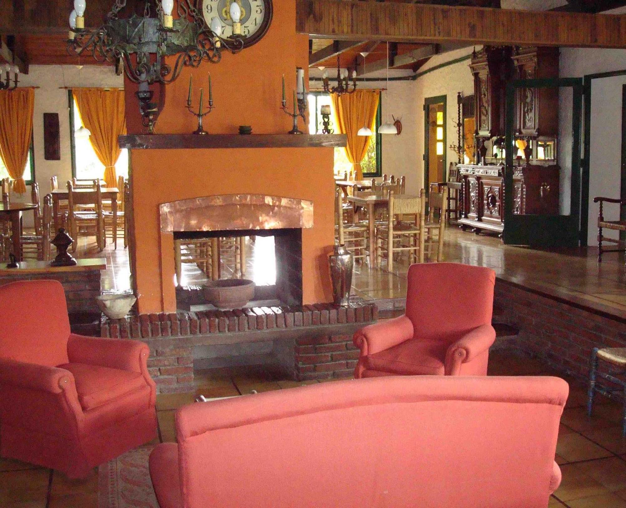 Aparthotel "La Loma" - Vieja Casona El Calafate Exterior foto
